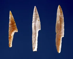 Tre punte seghettate, da Volgu, Periodo Solutreano, 20000-15000 a.C.